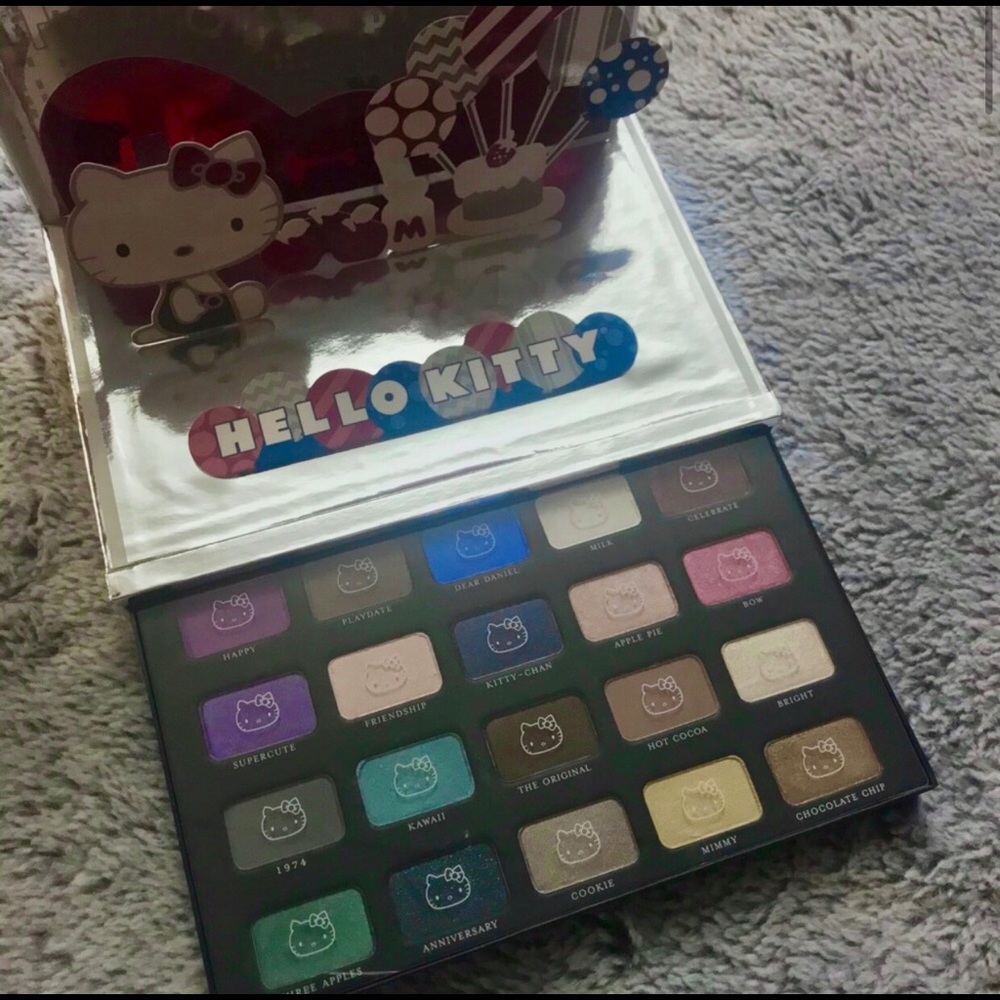 (RARE)NWT, HK 40th Anniversary POP-up palette. - Picture 1 of 10